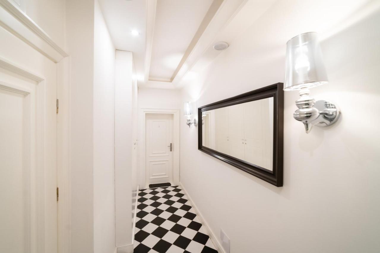 Apartamenty Pod Zegarem Mikołajki Екстериор снимка